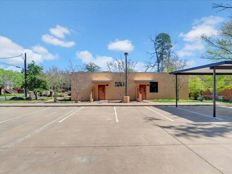 More Photos Of 1225 N Mound St, Nacogdoches Skilled Nursing Facility For Sale
