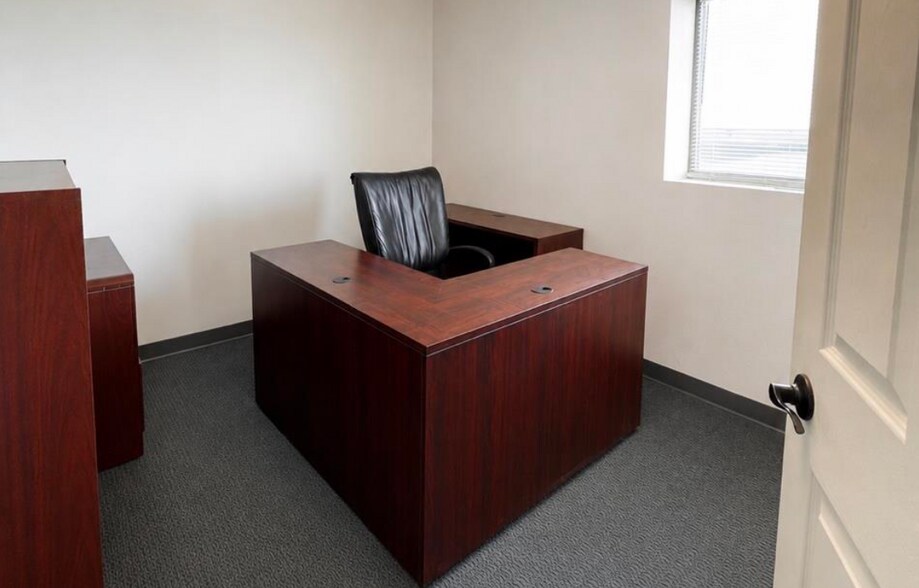 More Photos Of 14472 Commerce Park Blvd, Williston Warehouse For Sale
