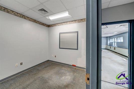 More Photos Of 114 Devaughn Ave, Montezuma Medical For Sale