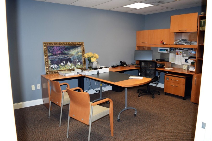 More Photos Of 776 Mountain Blvd, Watchung Office For Sale