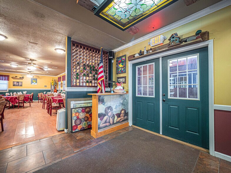 More Photos Of 923 State Route 32, Highland Mills Restaurant For Sale