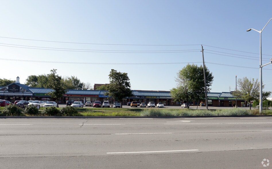 More Photos Of 100 4th Ave, St Catharines Storefront For Lease