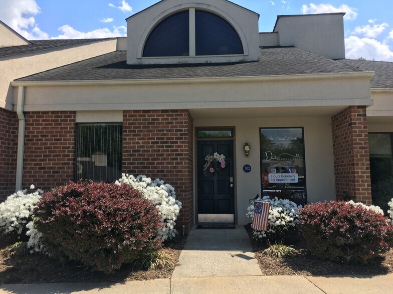 7331 Timberlake Rd, Lynchburg, VA 24502 Medical For Sale