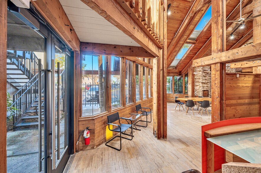 More Photos Of 3045 N Federal Hwy, Fort Lauderdale Loft Creative Space For Sale