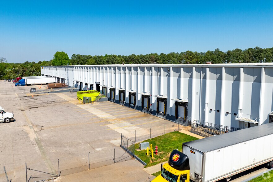 More Photos Of 3401 Gresham Lake Rd, Raleigh Distribution For Lease