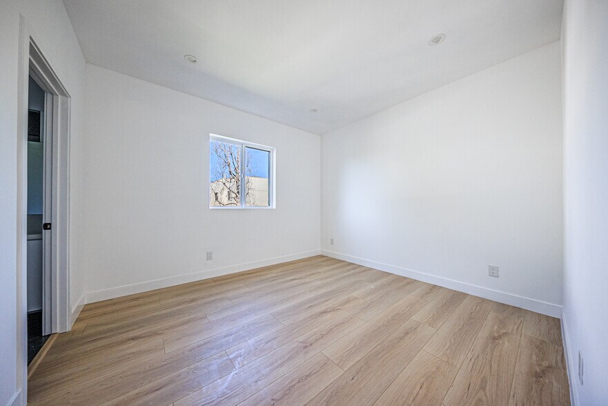 More Photos Of 1954-1958 Purdue Ave, Los Angeles Apartments For Sale