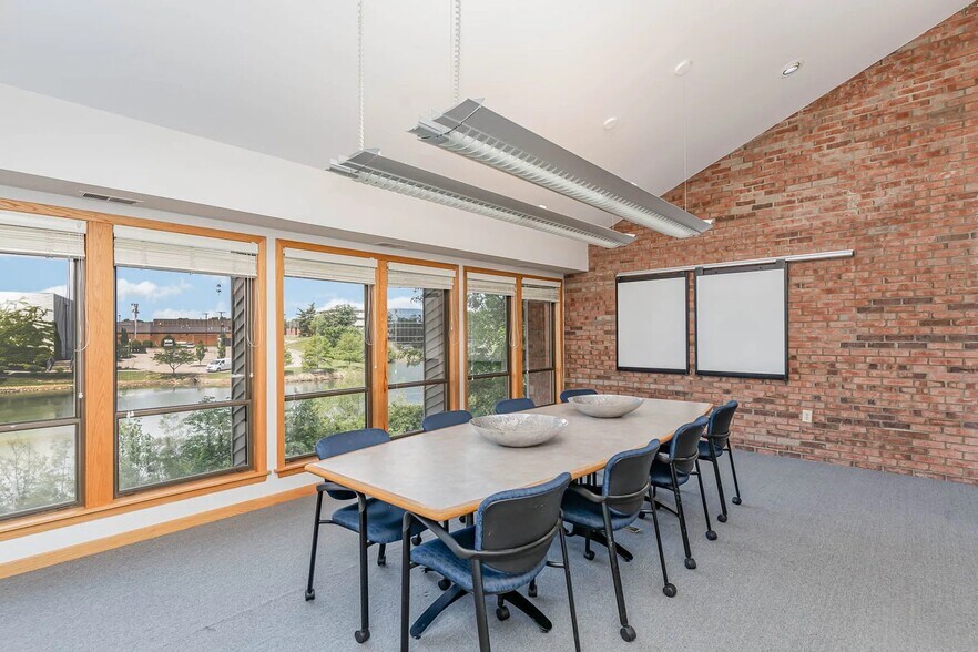 More Photos Of 11231 Cornell Park Dr, Cincinnati Office For Lease