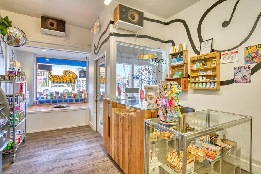 More Photos Of 1640 Pearl St, Boulder Storefront For Lease