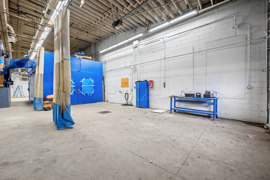 More Photos Of 1441 Central Ave, Columbus Auto Repair For Lease