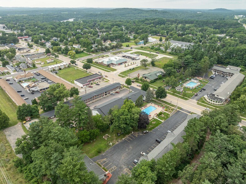 More Photos Of 1116 Broadway, Wisconsin Dells Hotel For Sale