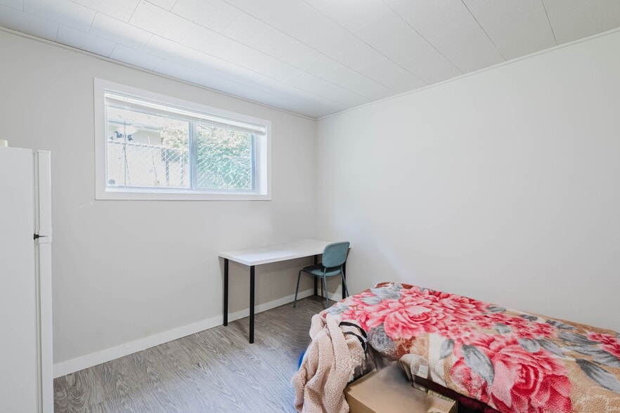 More Photos Of 8504 98 St NW, Edmonton Apartments For Sale