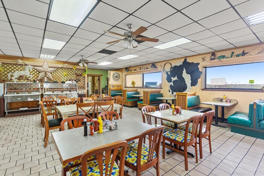More Photos Of 103 Interstate 40, Shamrock Restaurant For Sale