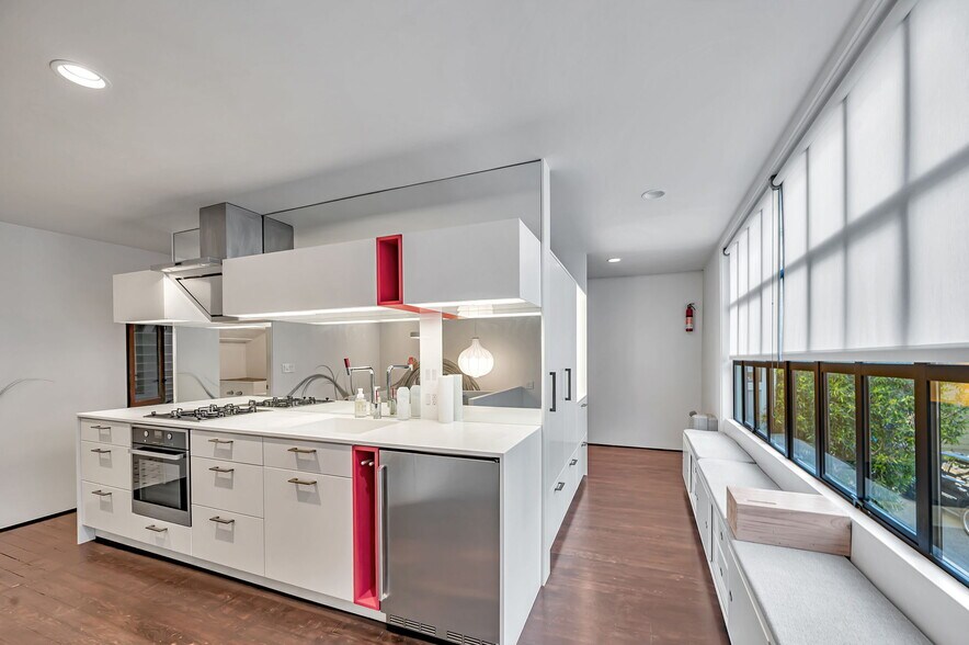 More Photos Of 1315 Natoma St, San Francisco Industrial For Sale
