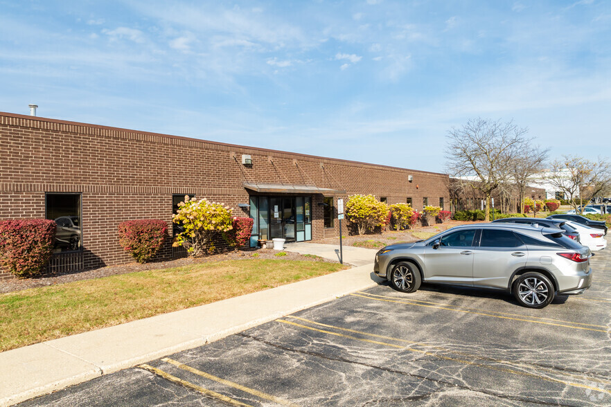 Primary Photo Of 455 Kehoe Blvd, Carol Stream Office For Lease