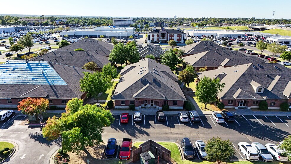 More Photos Of 1006 24th Ave NW, Norman Office For Lease