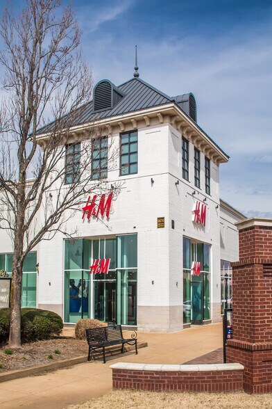 More Photos Of 4674 Merchants Park Cir, Collierville Unknown For Lease