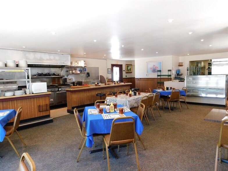 More Photos Of 200 S Fulton St, Princeton Restaurant For Sale