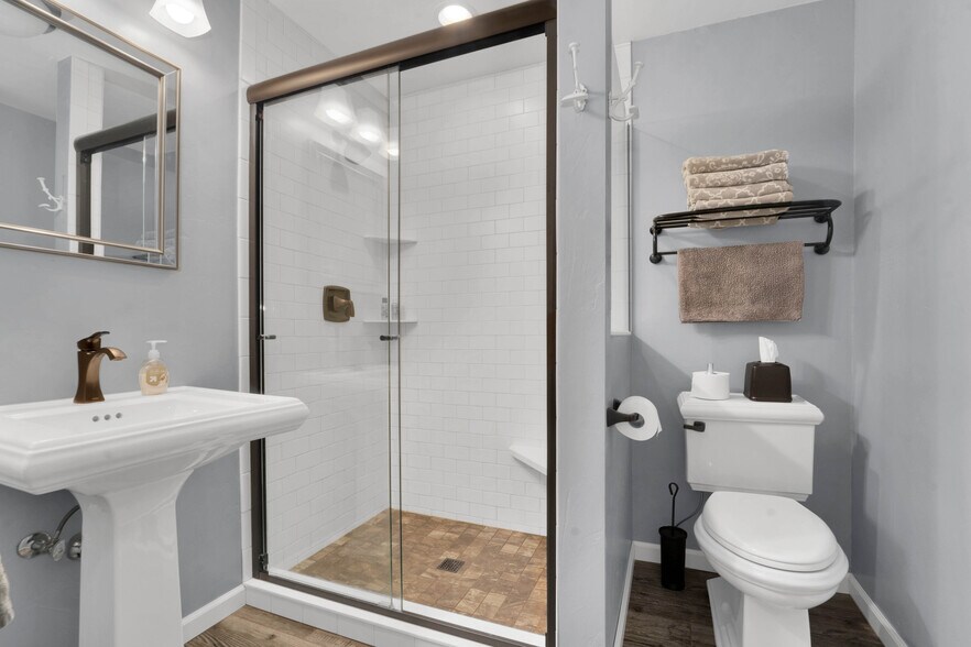 More Photos Of W12203 Highway 23, Ripon Auto Repair For Sale