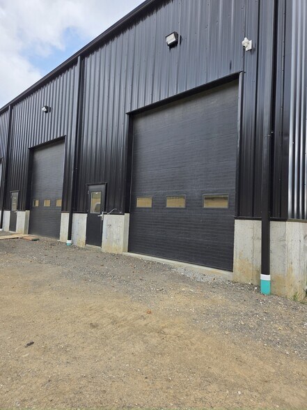 More Photos Of 220 Sturbridge Rd, Charlton Industrial For Lease