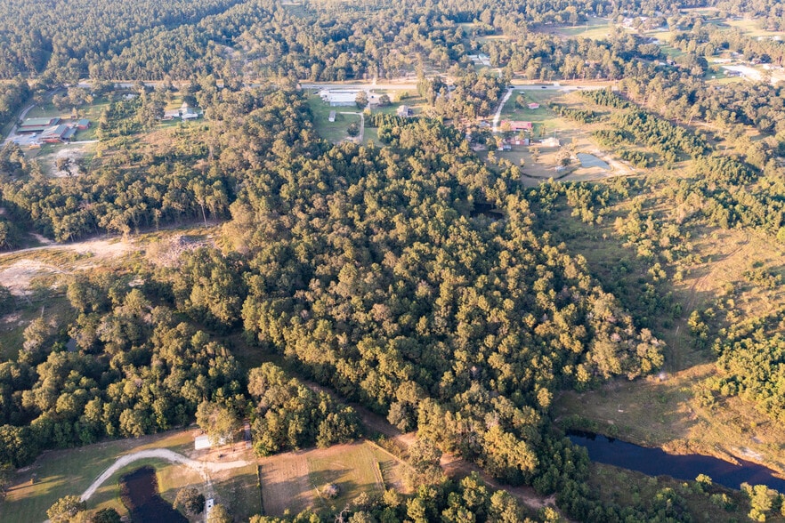 More Photos Of 18274 FM 2090 Rd, Conroe General Retail For Sale