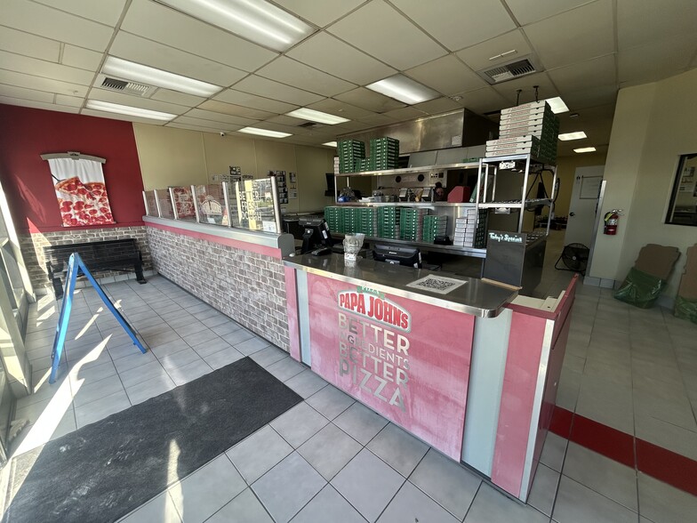 More Photos Of 19008-19022 Beach Blvd, Huntington Beach Freestanding For Lease