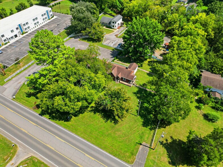 More Photos Of 1063 Louisville Hwy, Goodlettsville Flex For Sale