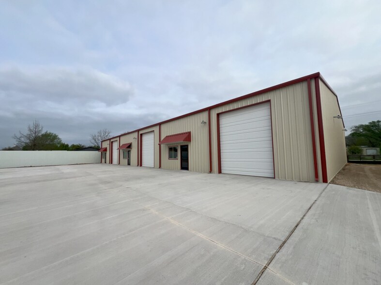 Primary Photo Of 12710 Rendon Rd, Burleson Warehouse For Lease