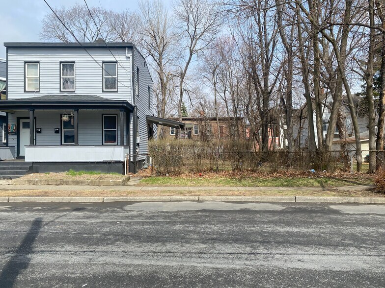 More Photos Of 72 1/2 Henry Ave, Newburgh Apartments For Sale