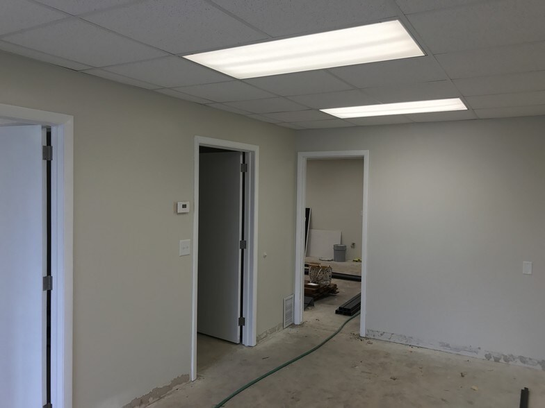 More Photos Of 2010-2012 Esmond Rd, Eau Claire Office For Sale