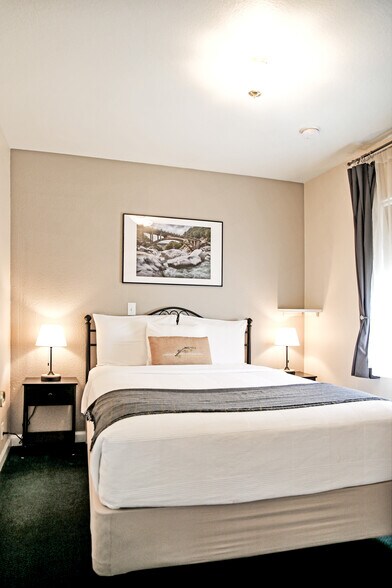 More Photos Of 816 W Main St, Grass Valley Hotel For Sale