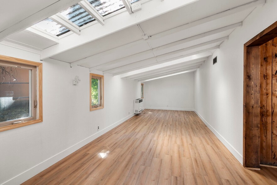 More Photos Of 961 Hwy 4, Arnold Flex For Sale