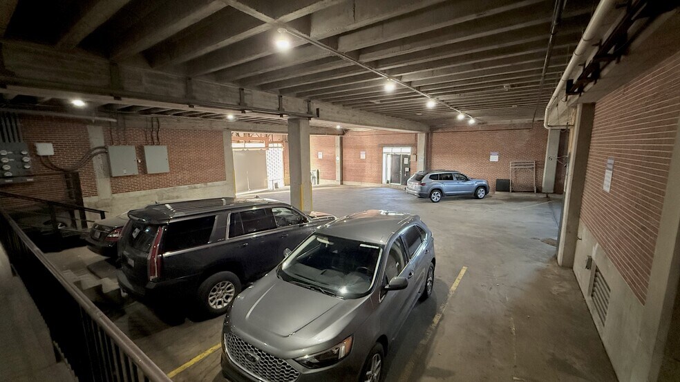 More Photos Of 555 Whitehall St SW, Atlanta Distribution For Lease