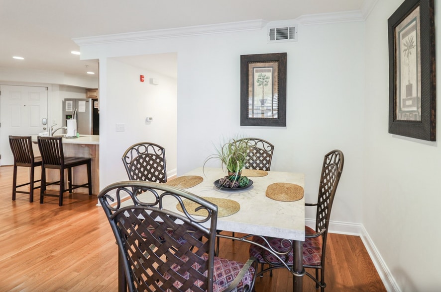 More Photos Of 13 Silver Ave, Tybee Island Apartments For Sale