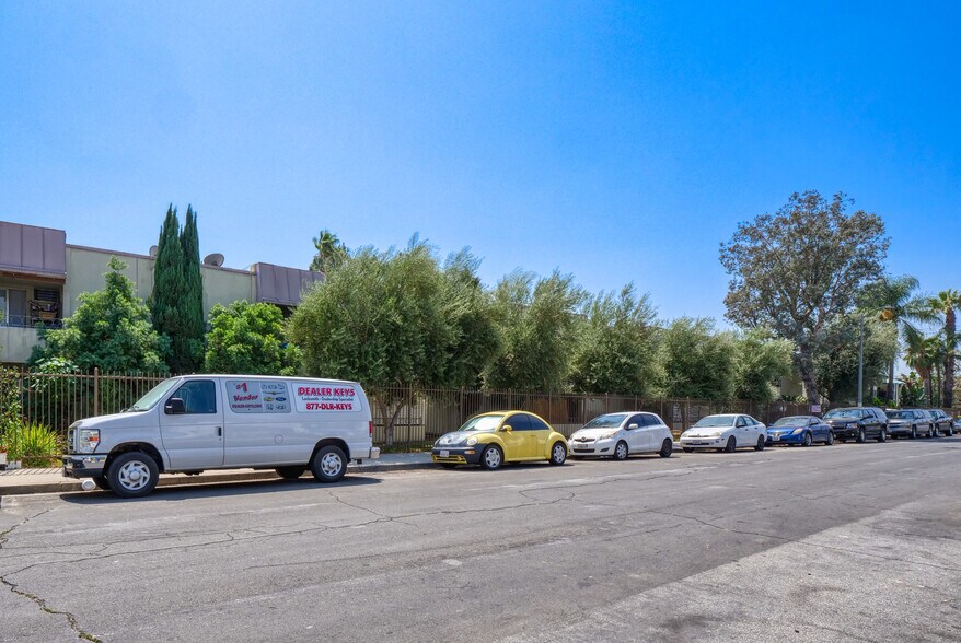 More Photos Of 10730 New Haven St, Sun Valley Apartments For Sale