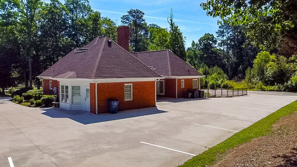 More Photos Of 2100 Gravel Springs Rd, Buford Medical For Sale