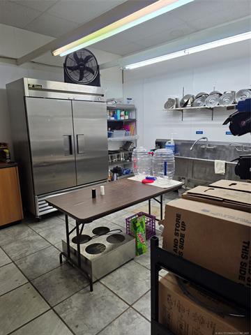 More Photos Of 101 S Main St, Bristow Office For Sale