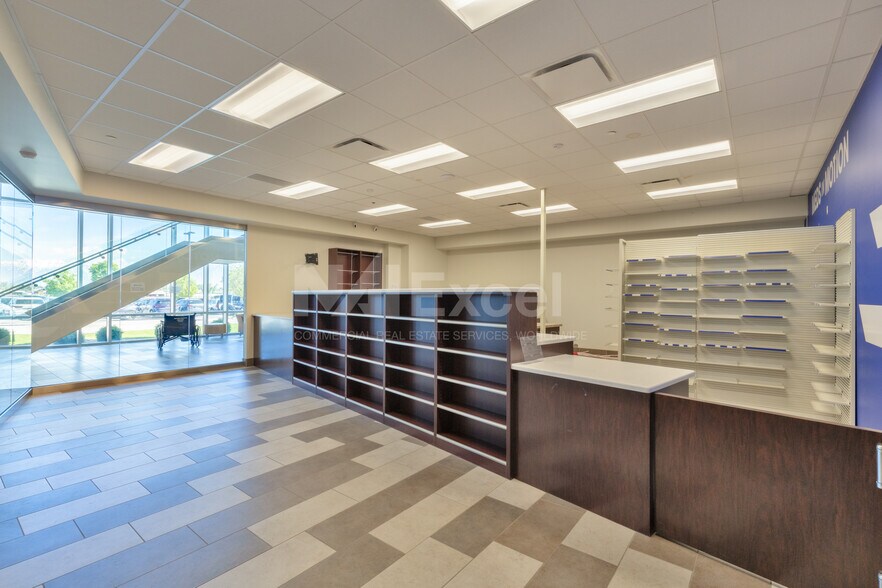More Photos Of 555 W State Road 164, Salem Medical For Lease