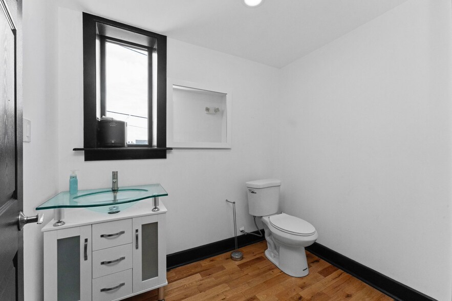 More Photos Of 368 E Moore St, Norristown General Retail For Sale