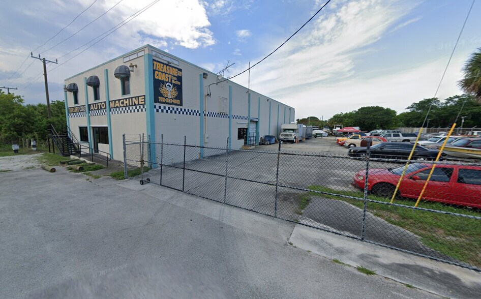 Primary Photo Of 1201 Railroad Ave, Stuart Warehouse For Sale