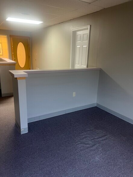 More Photos Of 824 John Marshall Hwy, Front Royal Office For Lease