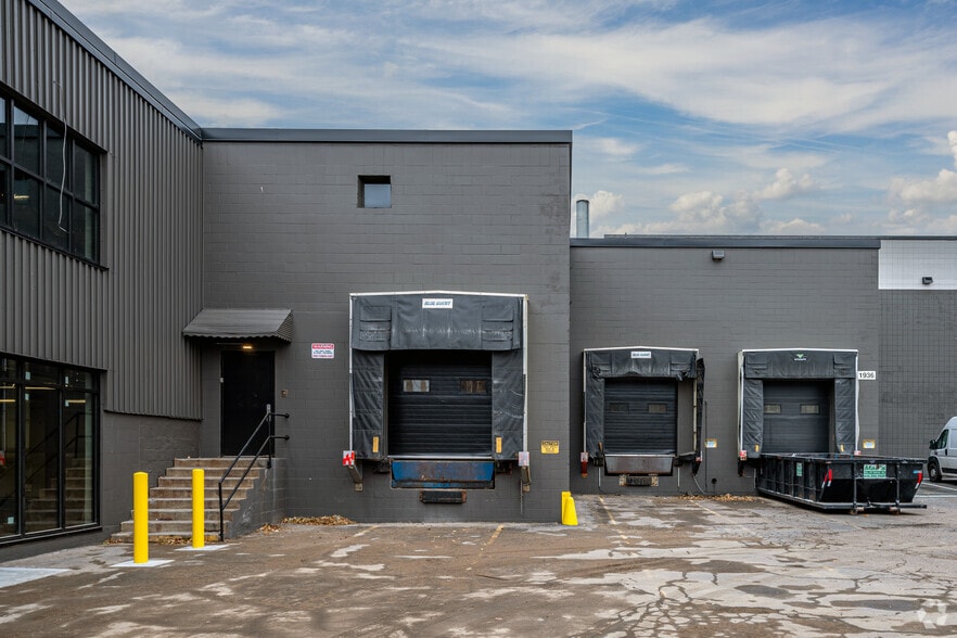More Photos Of 1936 S Lyndale Ave, Minneapolis Manufacturing For Lease