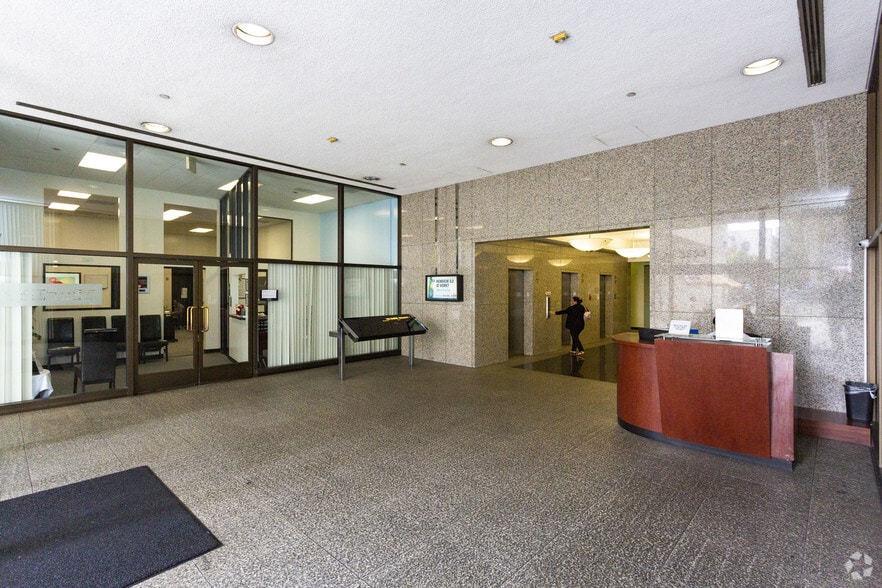 More Photos Of 3333 Wilshire Blvd, Los Angeles Office For Lease