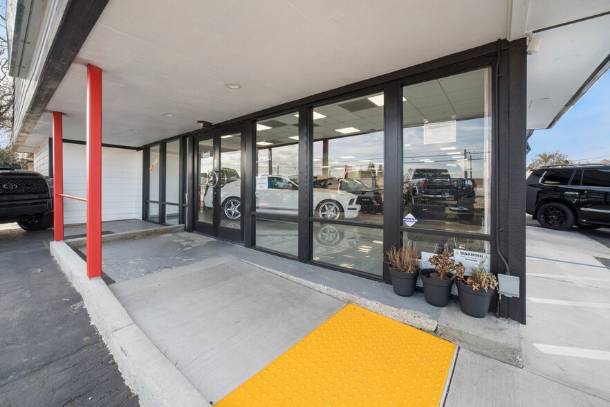 More Photos Of 11291 Folsom Blvd, Rancho Cordova Auto Dealership For Sale