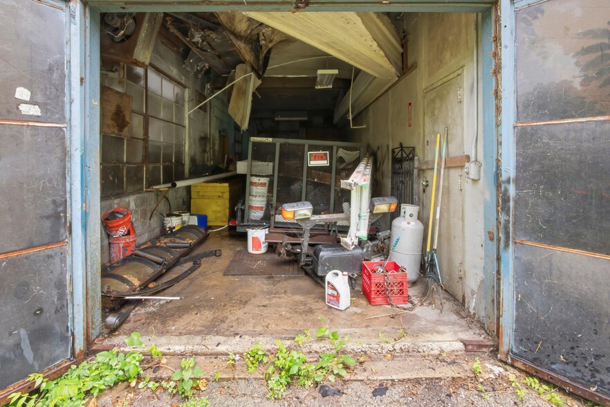 More Photos Of 344 Indian Ave, Bridgeton Auto Repair For Sale