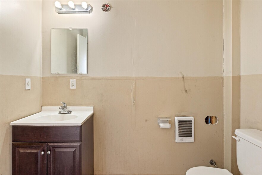 More Photos Of 182 Tolland rd, Rollinsville Self Storage For Sale