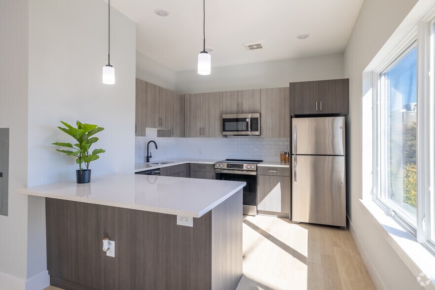 More Photos Of 34-40 Hudson St, Newark Apartments For Lease