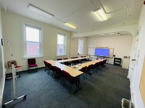 More Photos Of 10 Merchants Row, Middlebury Apartments For Lease