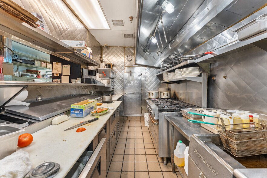 More Photos Of 81939 Highway 111, Indio Restaurant For Sale