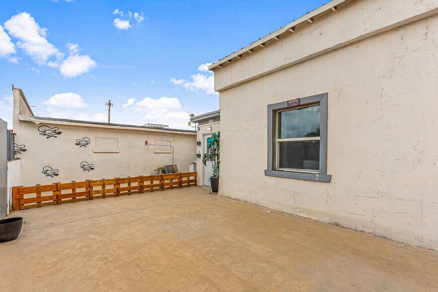 More Photos Of 2222 Bassett Ave, El Paso Storefront Retail Residential For Sale
