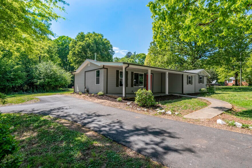 More Photos Of , Statesville Specialty For Sale